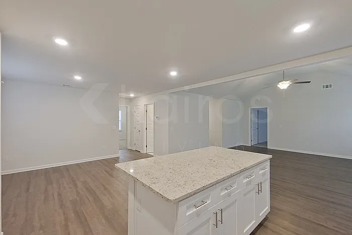 114 Western Red Cedar Dr — Photo 10