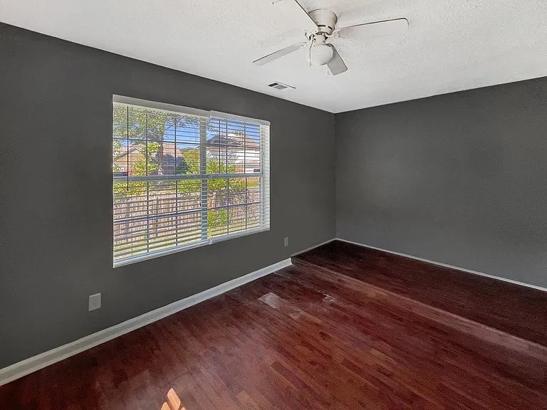 3903 Black Walnut Dr — Photo 16