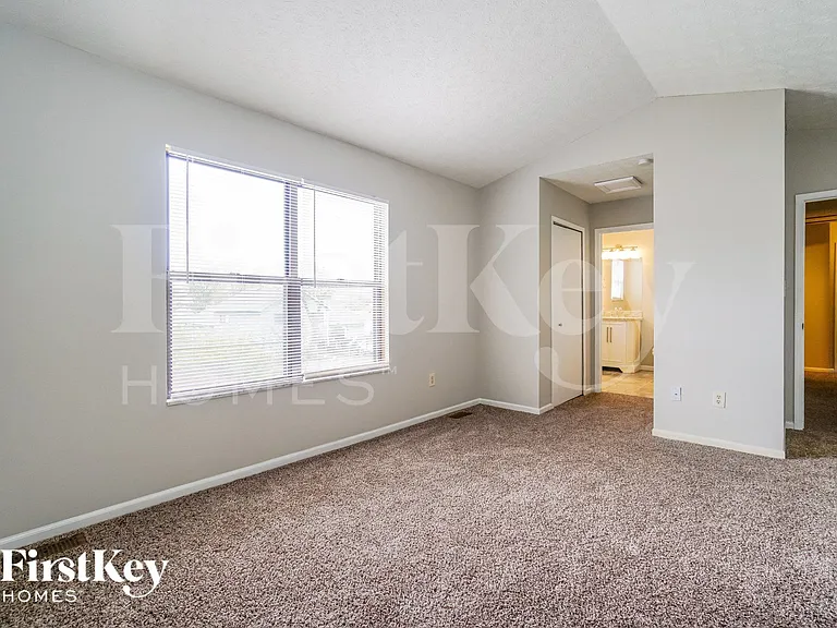 2824 Harnet Ct — Photo 9