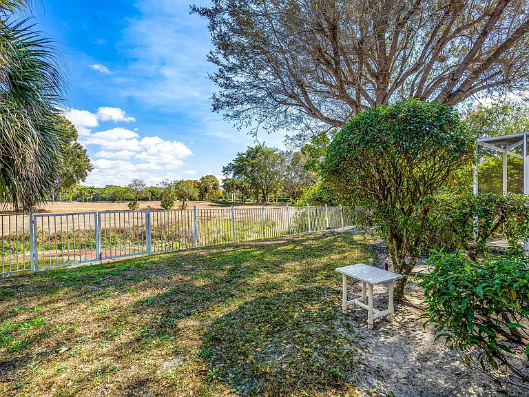 2746 Linkside Dr — Photo 43