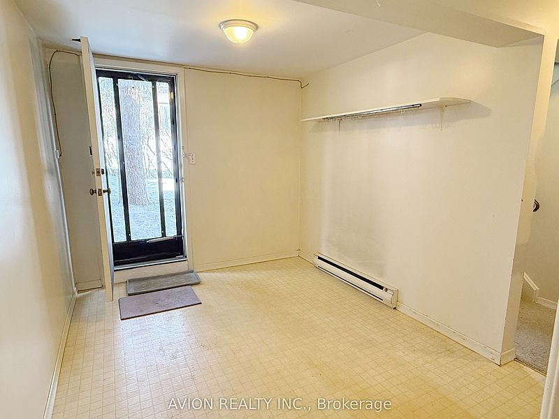 Toronto House for rent - 5 Bedrooms — photo 3