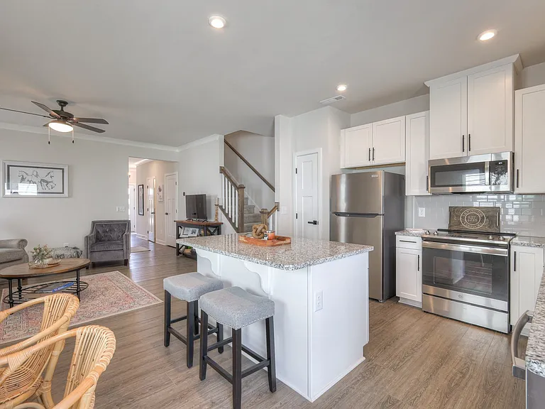 2013 Walnut Ln — Photo 12
