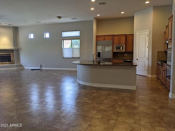 4th image of 11511 N 124th Way