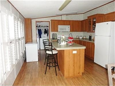 5th image of 134 Diane St