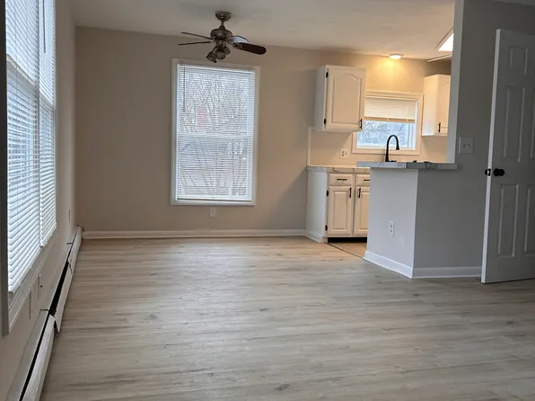681 Charles St APT 3, Providence, RI 02904