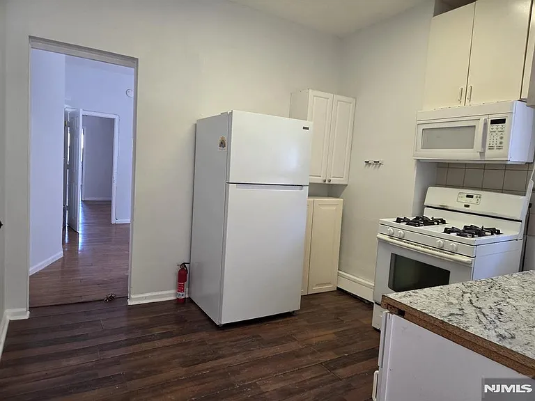 23 Ridgefield Ave #1 — Photo 10