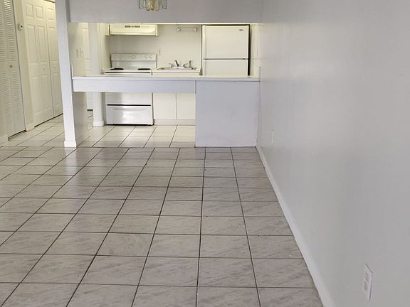 2nd image of 291 NW 177th St APT 206