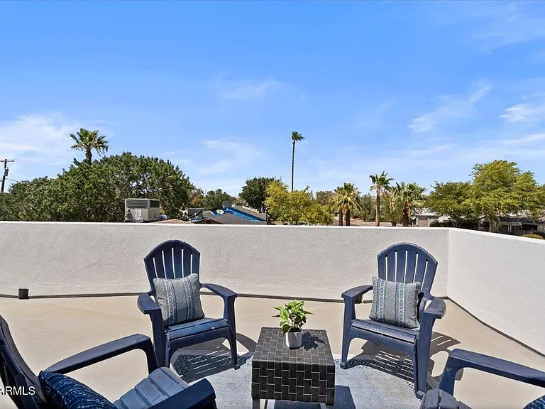 230 W Monterosa St — Photo 42