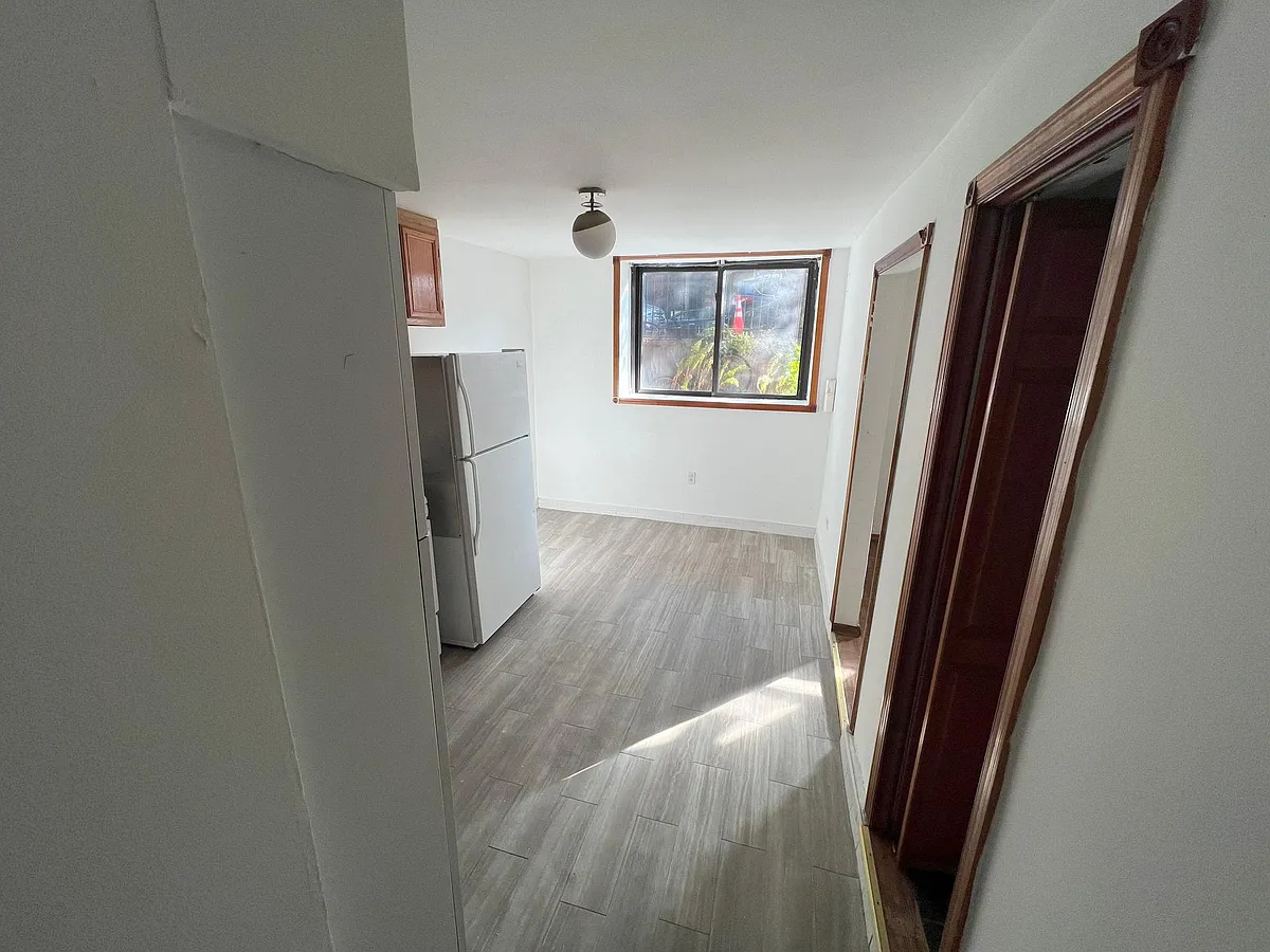 Building Photo - 1542 W Thomas St #GDN