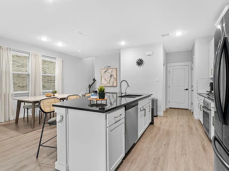2922 Alto Dr — Photo 6