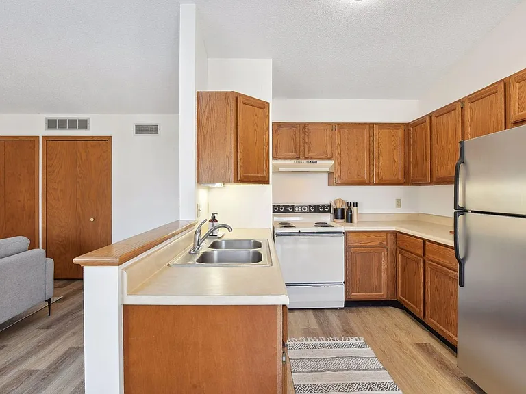 3335 Nevada Ave N #3503 — Photo 10