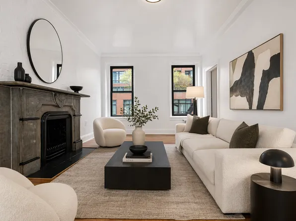 300 W 10th St APT 4A, New York, NY 10014