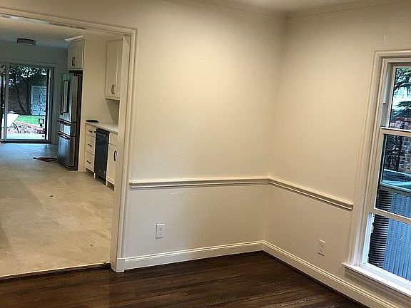 2nd image of 6301 Kenwick Ave