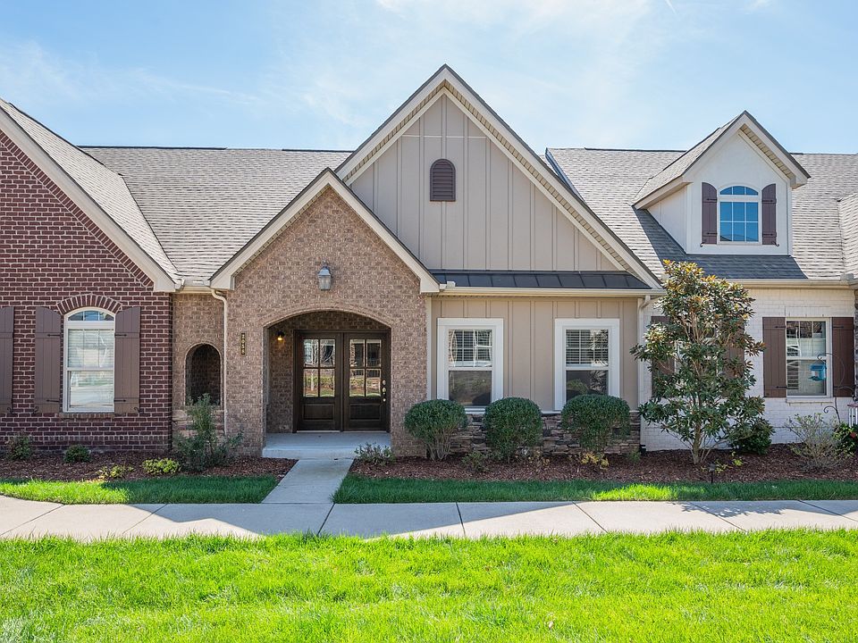 1st image of 2058 Moultrie Cir