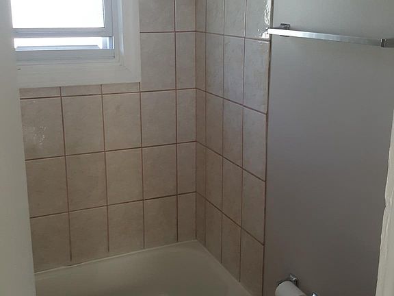 4th image of 10725 S Wabash Ave
