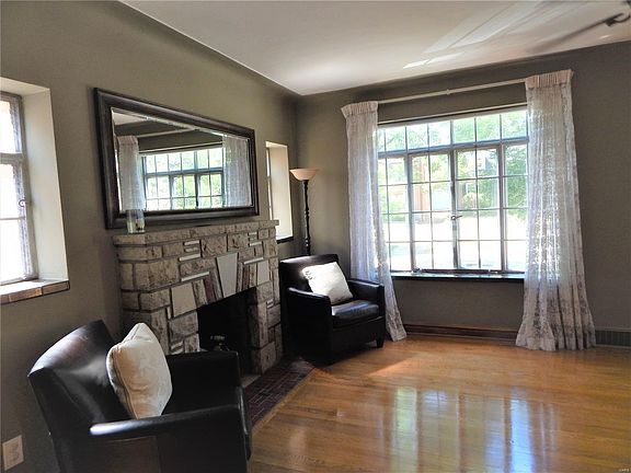 3rd image of 6637 Lindenwood Pl