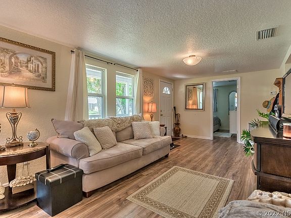 5th image of 2721 Evergreen Dr