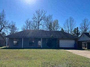 5957 Manitoba Ln, Shreveport, LA 71107
