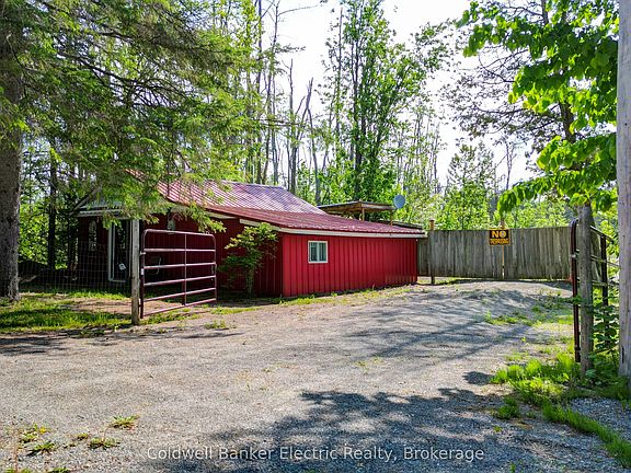 2nd image of 49 River Rd