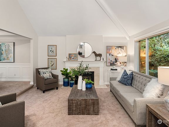 4th image of 3009 233 Avenue SE