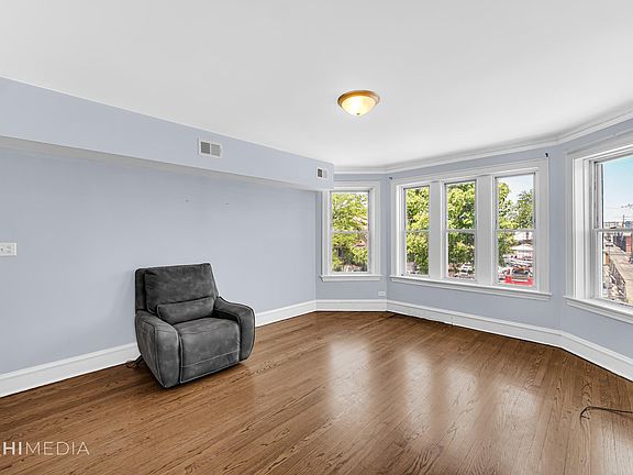 5th image of 4815 W Drummond Pl #2E