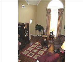 4th image of 2133 W Berry Garden Cir