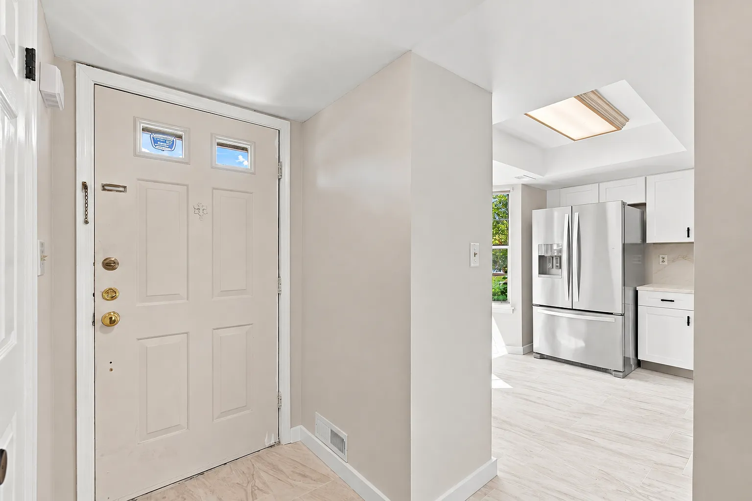 2 bed, 1418 sqft, $3,500 — Photo 3