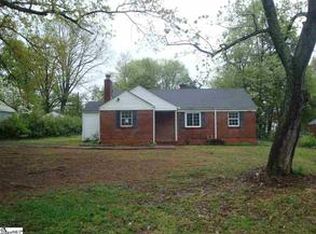 2 Woodmont Ln, Greenville, SC 29605