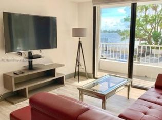 200 SE 15th Rd APT 3J, Miami, FL 33129