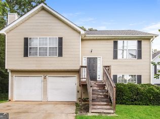 4240 Ward Bluff Dr, Ellenwood, GA 30294