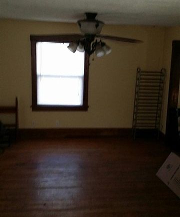 4th image of 1431 N Church St