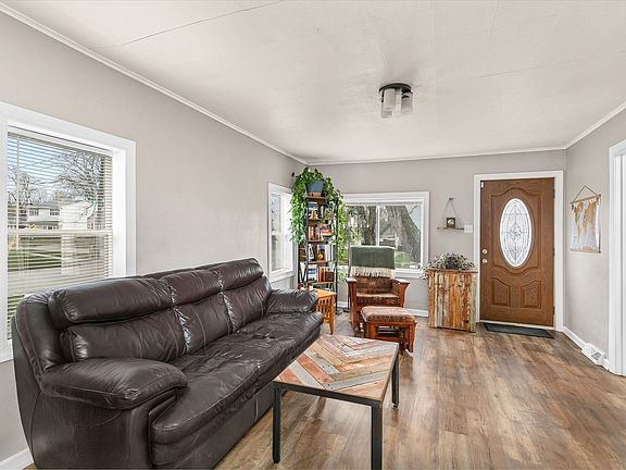 4th image of 2503 61st St