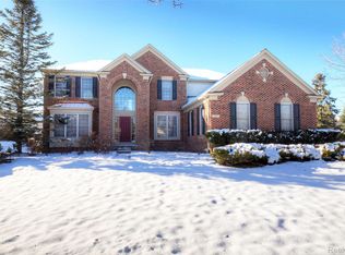 392 Lenox Dr, Canton, MI 48188