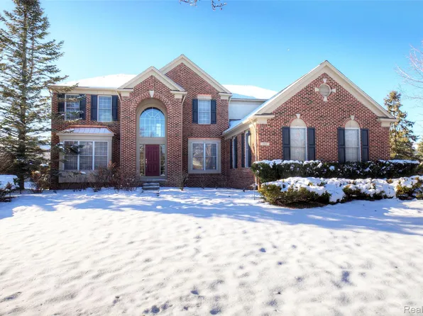 392 Lenox Dr, Canton, MI 48188