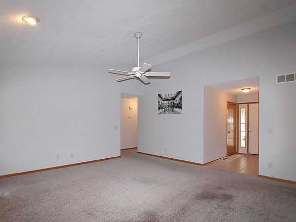 4th image of 6811 Hedgewood Rd