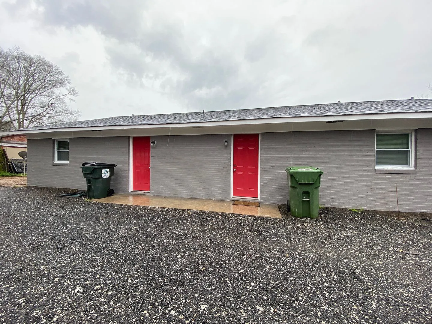 415 Lowther Street — Photo 3