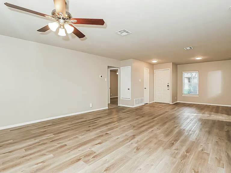 10614 Cherry Laurel — Photo 6
