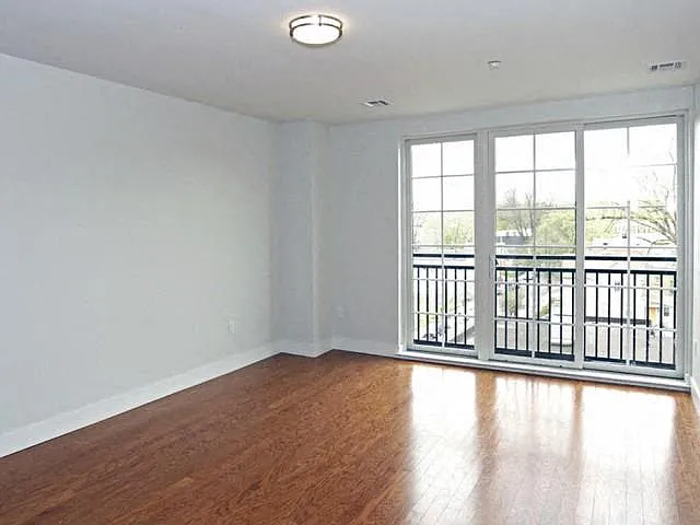 125 Bloomfield Ave — Photo 6