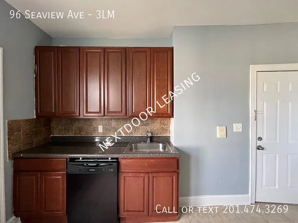 96 Seaview Ave — Photo 1