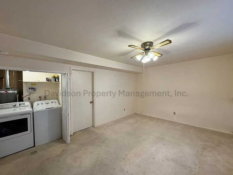 1429 Auburn Dr — Photo 10