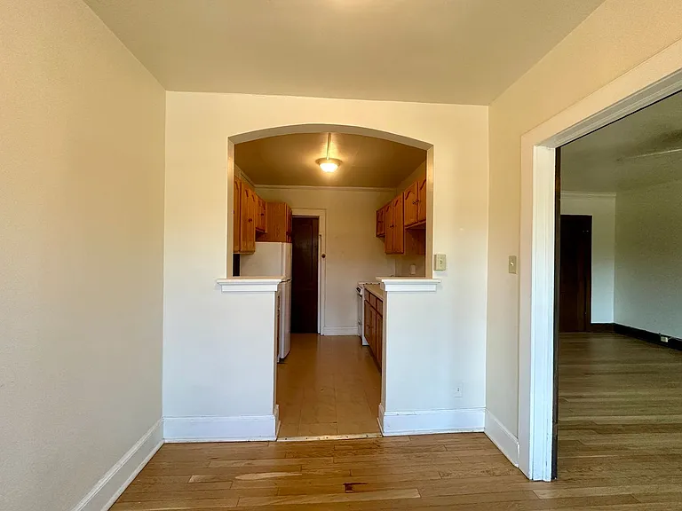 1725 E Park Pl — Photo 6