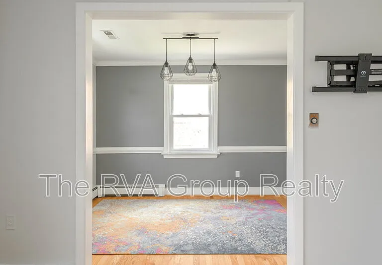 2201 Lydell Dr — Photo 11