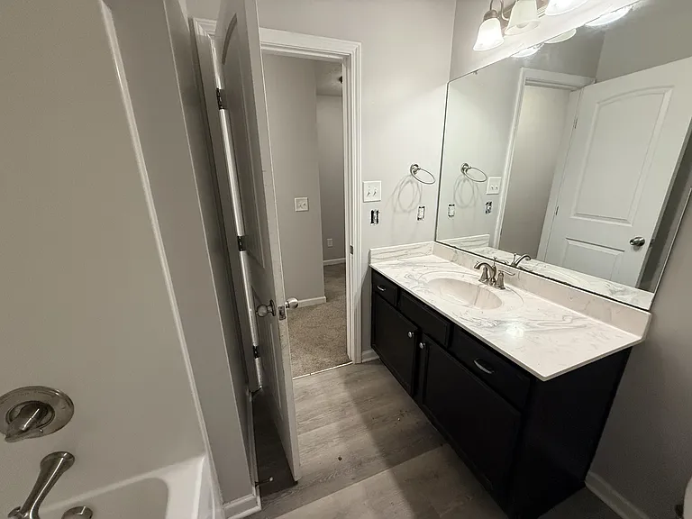 400 Rick McCormick Dr — Photo 26