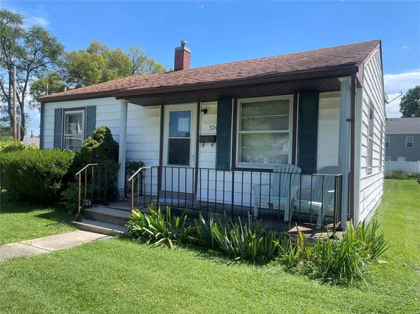 324 N Cherry St, O'Fallon, IL 62269