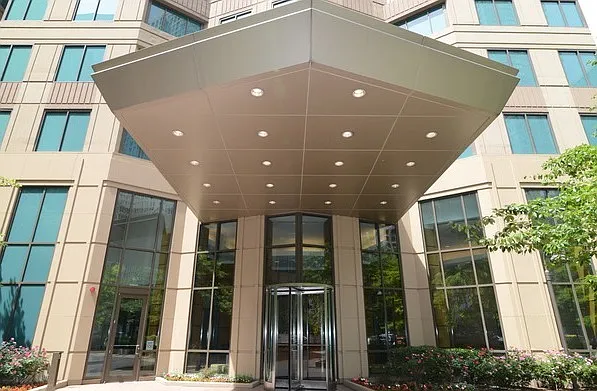 2 bed, 1.0 bath, 1034 sqft, $3,200 — Photo 2
