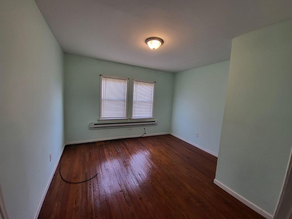 2nd image of 205 Peshine Ave #C