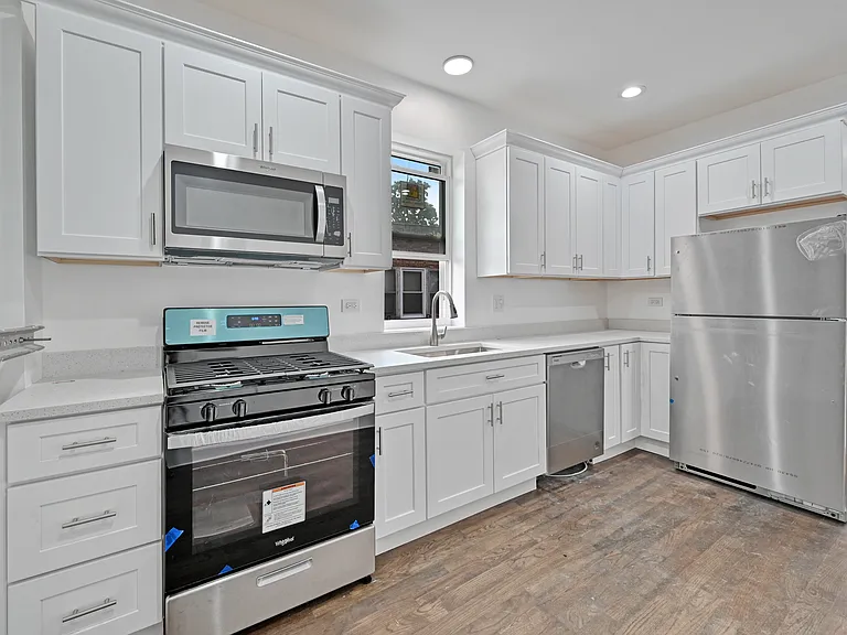 4732 W Monroe St #2 — Photo 9