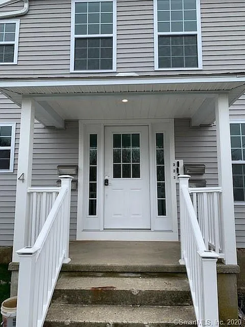 2 bed, 1100 sqft, $3,100 — Photo 2