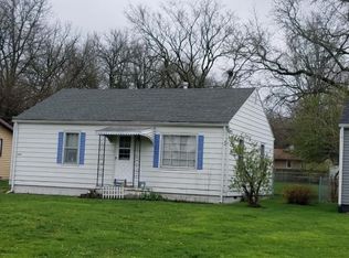 2024 Harrison Ave, Charleston, IL 61920