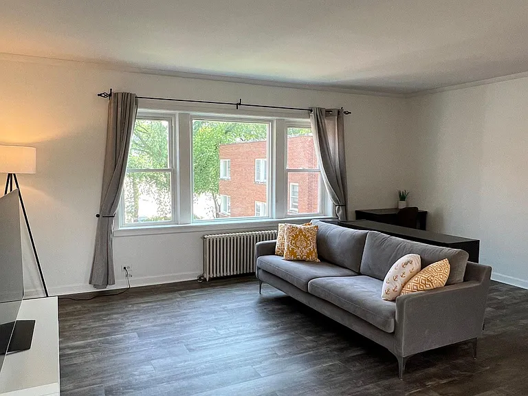 1410 Central St #3W — Photo 8